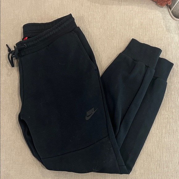 Nike Black Sweatpant Joggers - Picture 1 of 5
